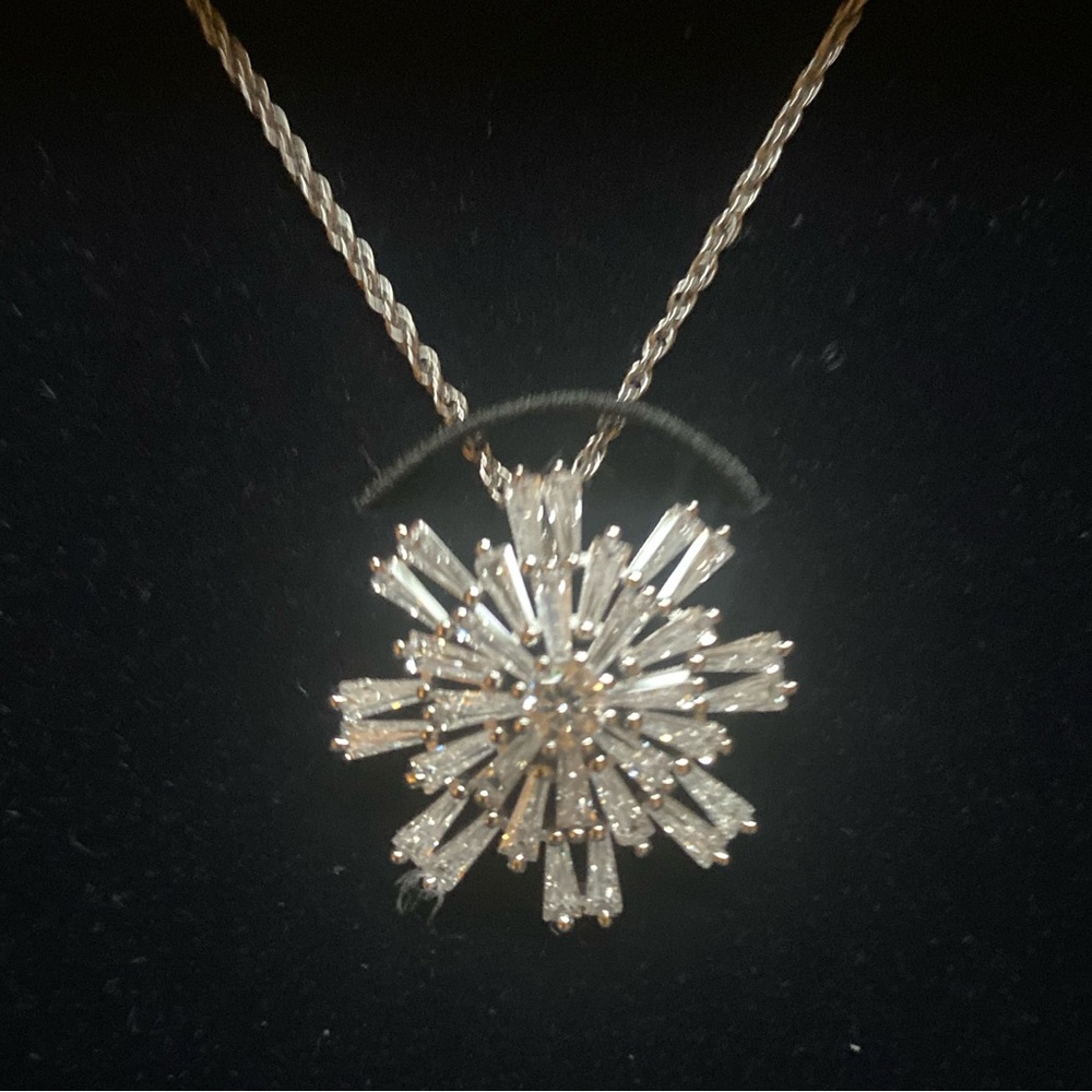 COPY - NEVER WORN Costume “Starry Night” snowflake pendant with 18 inch chain.